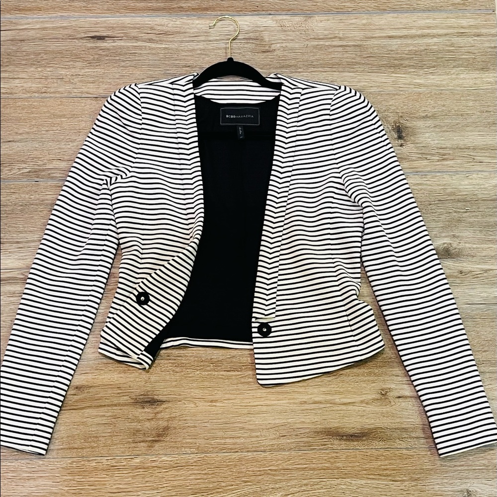 BCBGMAXAZRIA  Stripped Single Button Jacket.